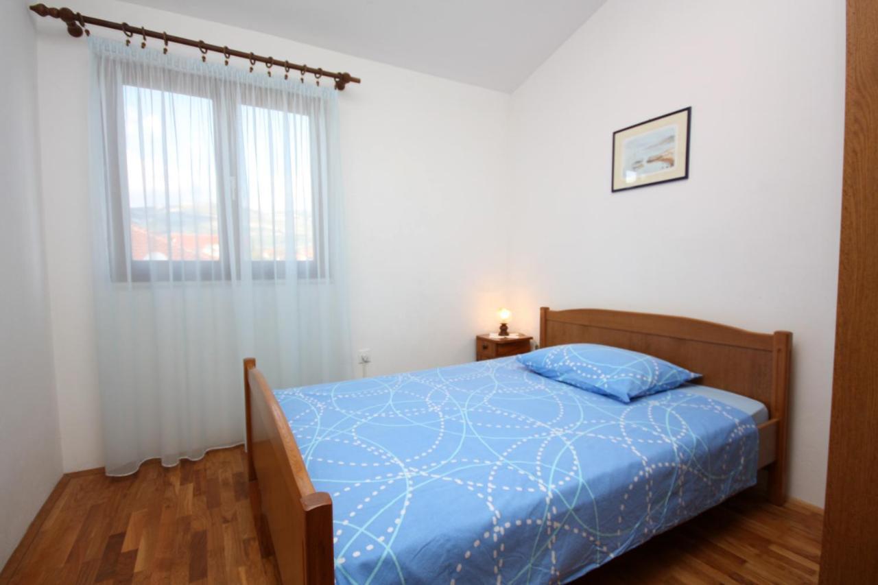 Apartments With A Parking Space Kastel Stafilic, Kastela - 5219 ภายนอก รูปภาพ