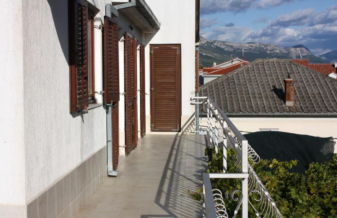 Apartments With A Parking Space Kastel Stafilic, Kastela - 5219 ภายนอก รูปภาพ