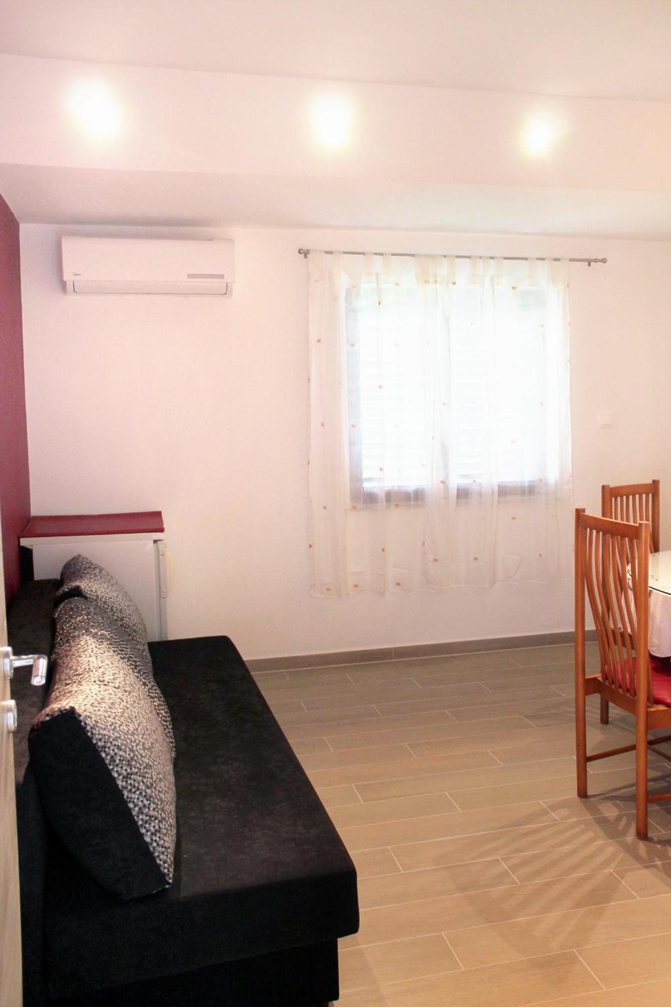 Apartments With A Parking Space Kastel Stafilic, Kastela - 5219 ห้อง รูปภาพ