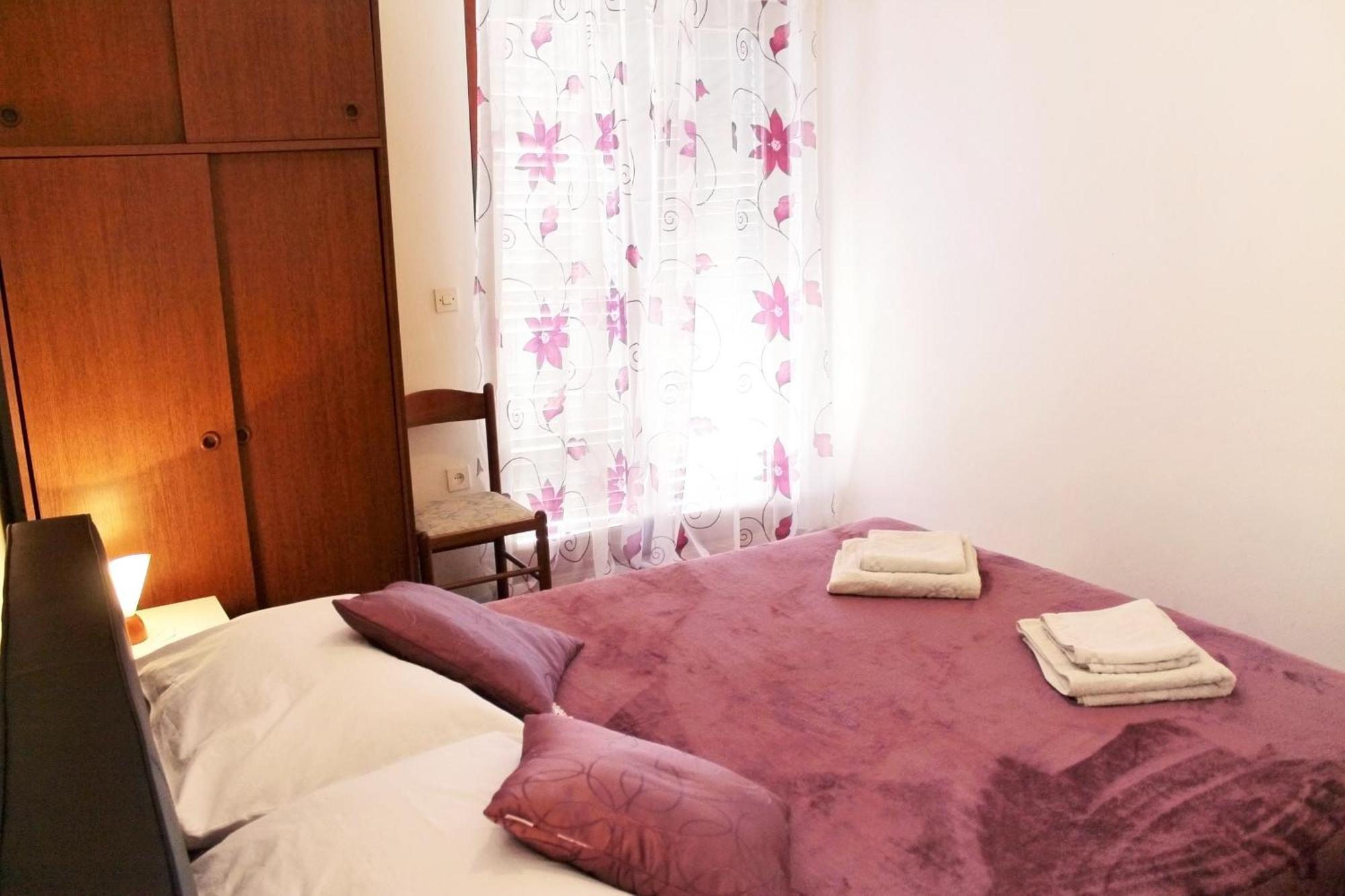 Apartments With A Parking Space Kastel Stafilic, Kastela - 5219 ห้อง รูปภาพ